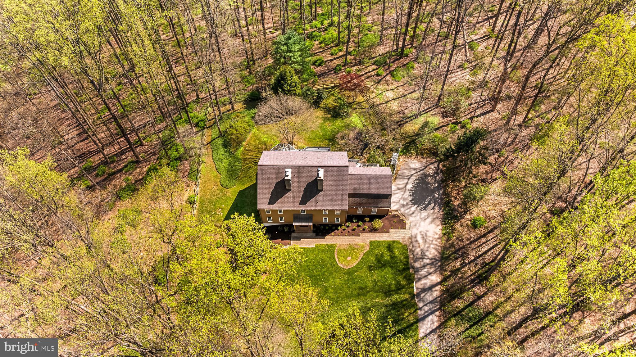 901 CHESTNUT RIDGE DRIVE