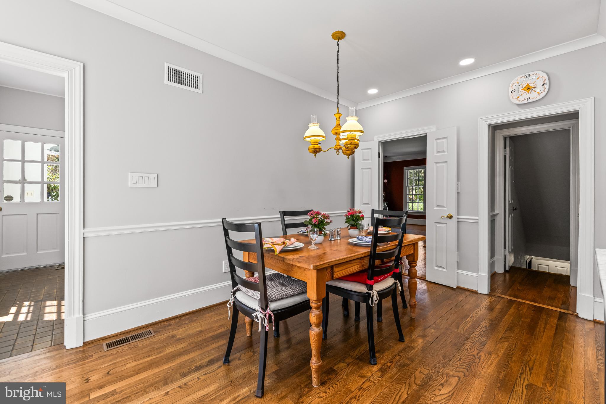 901 CHESTNUT RIDGE DRIVE