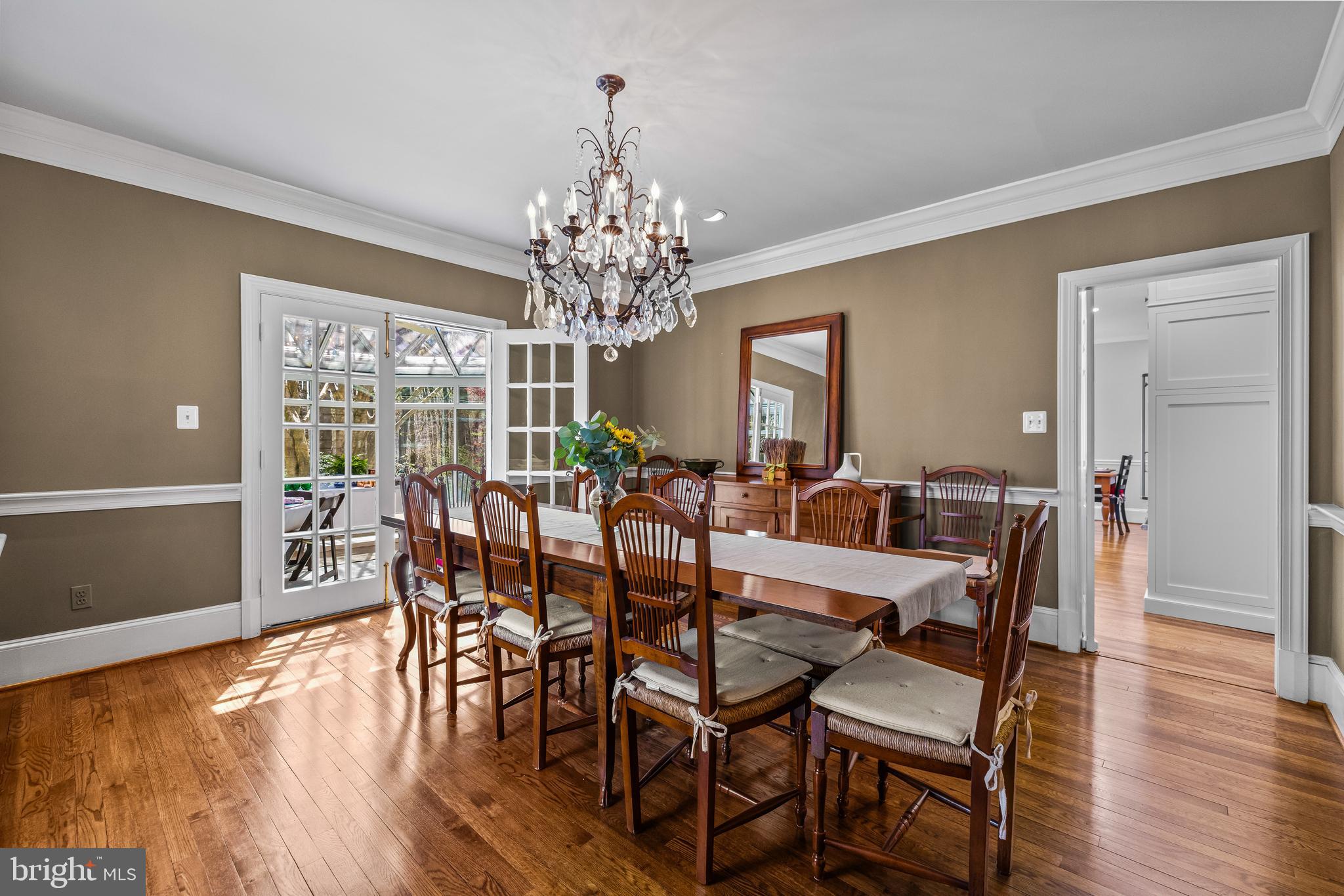 901 CHESTNUT RIDGE DRIVE