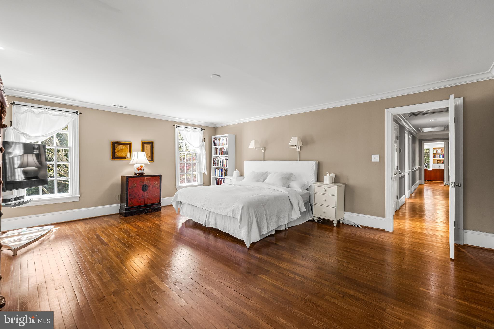 901 CHESTNUT RIDGE DRIVE