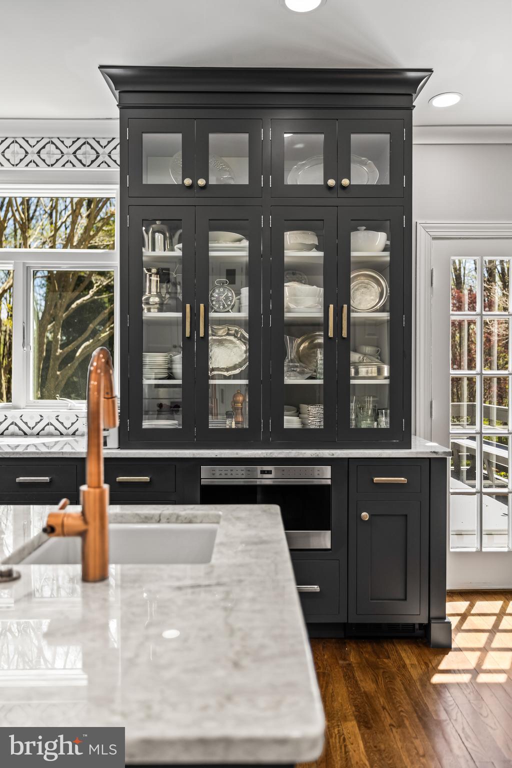 901 CHESTNUT RIDGE DRIVE