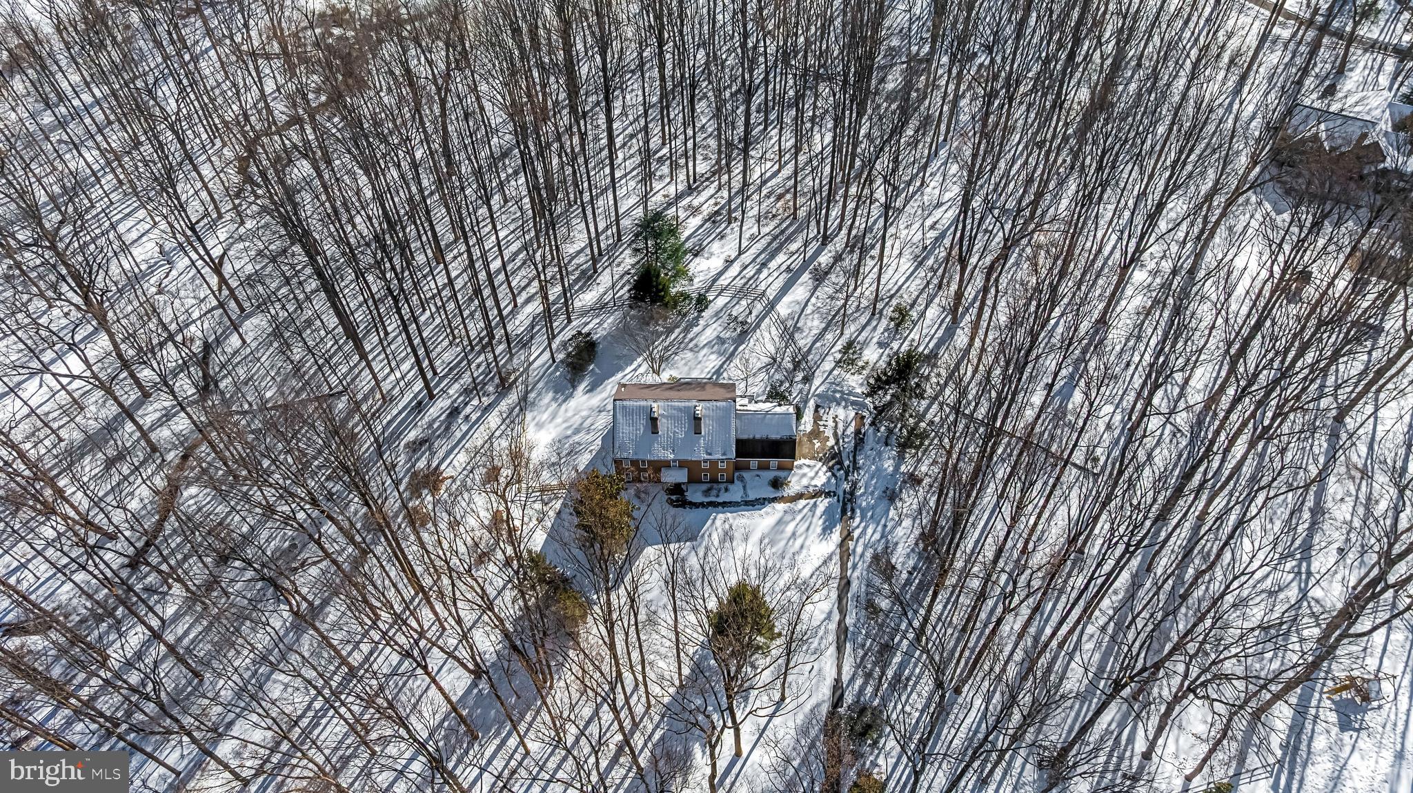 901 CHESTNUT RIDGE DRIVE