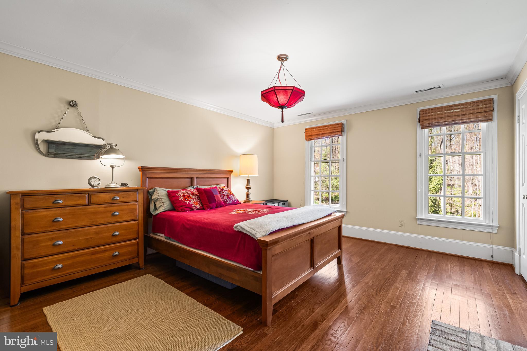 901 CHESTNUT RIDGE DRIVE