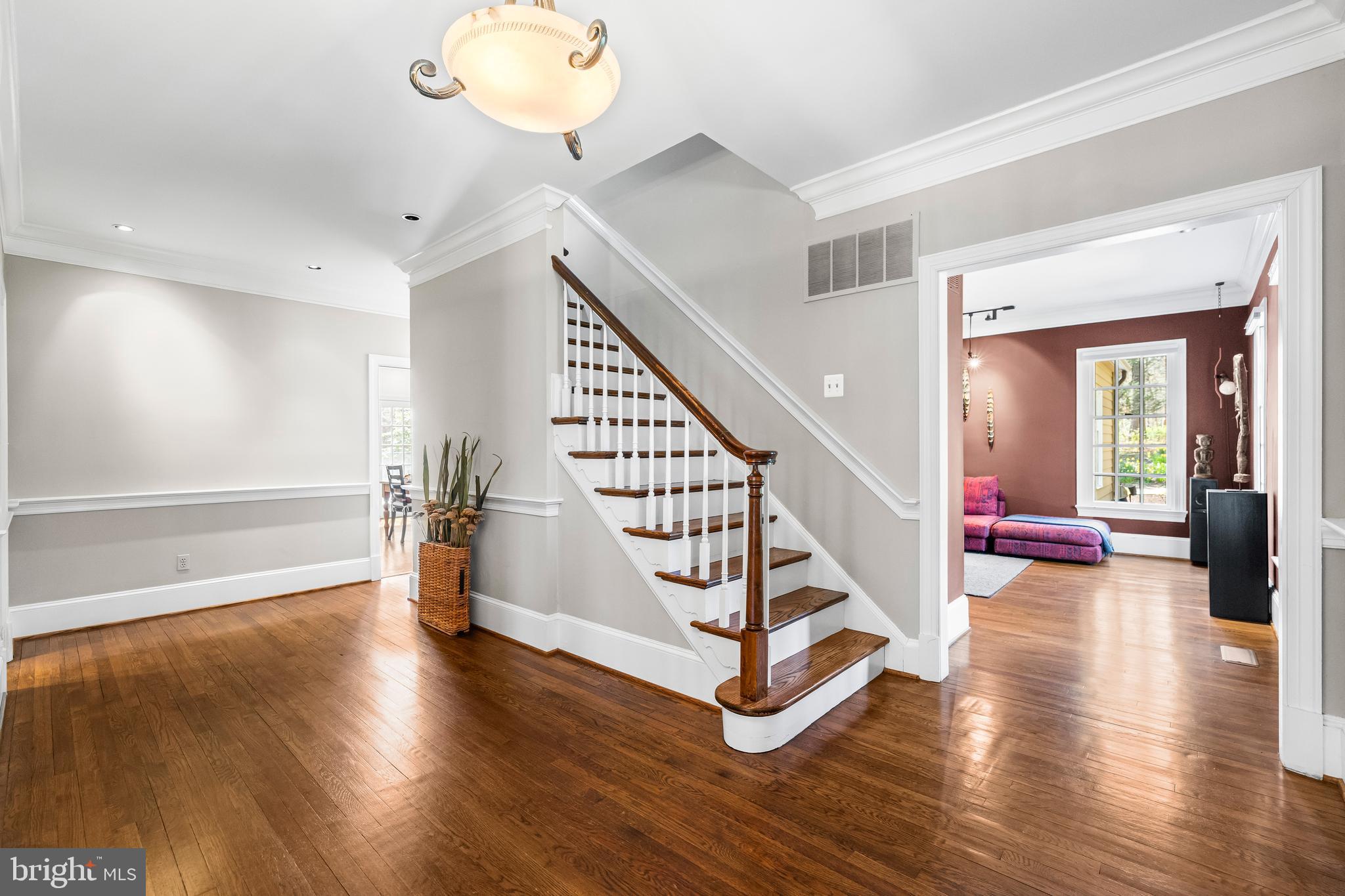 901 CHESTNUT RIDGE DRIVE