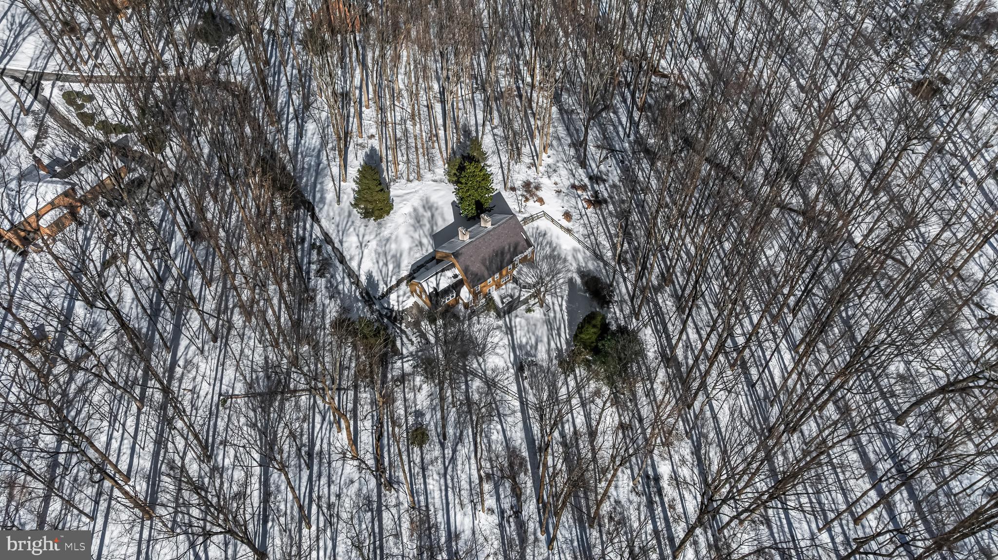 901 CHESTNUT RIDGE DRIVE