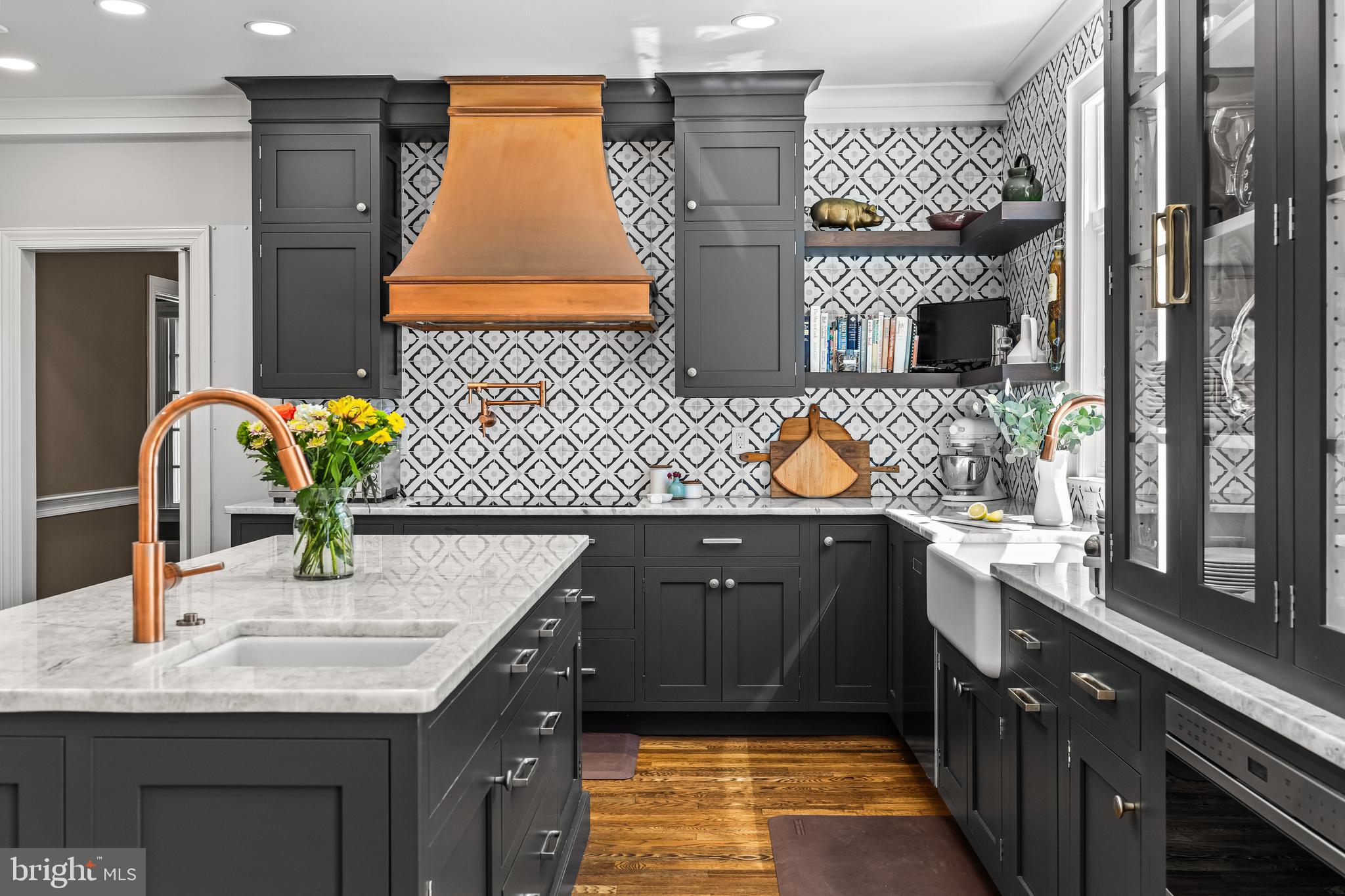 901 CHESTNUT RIDGE DRIVE