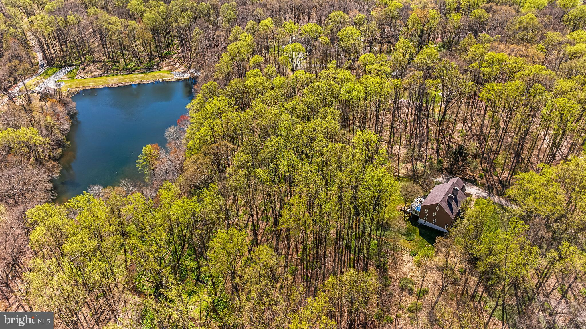 901 CHESTNUT RIDGE DRIVE