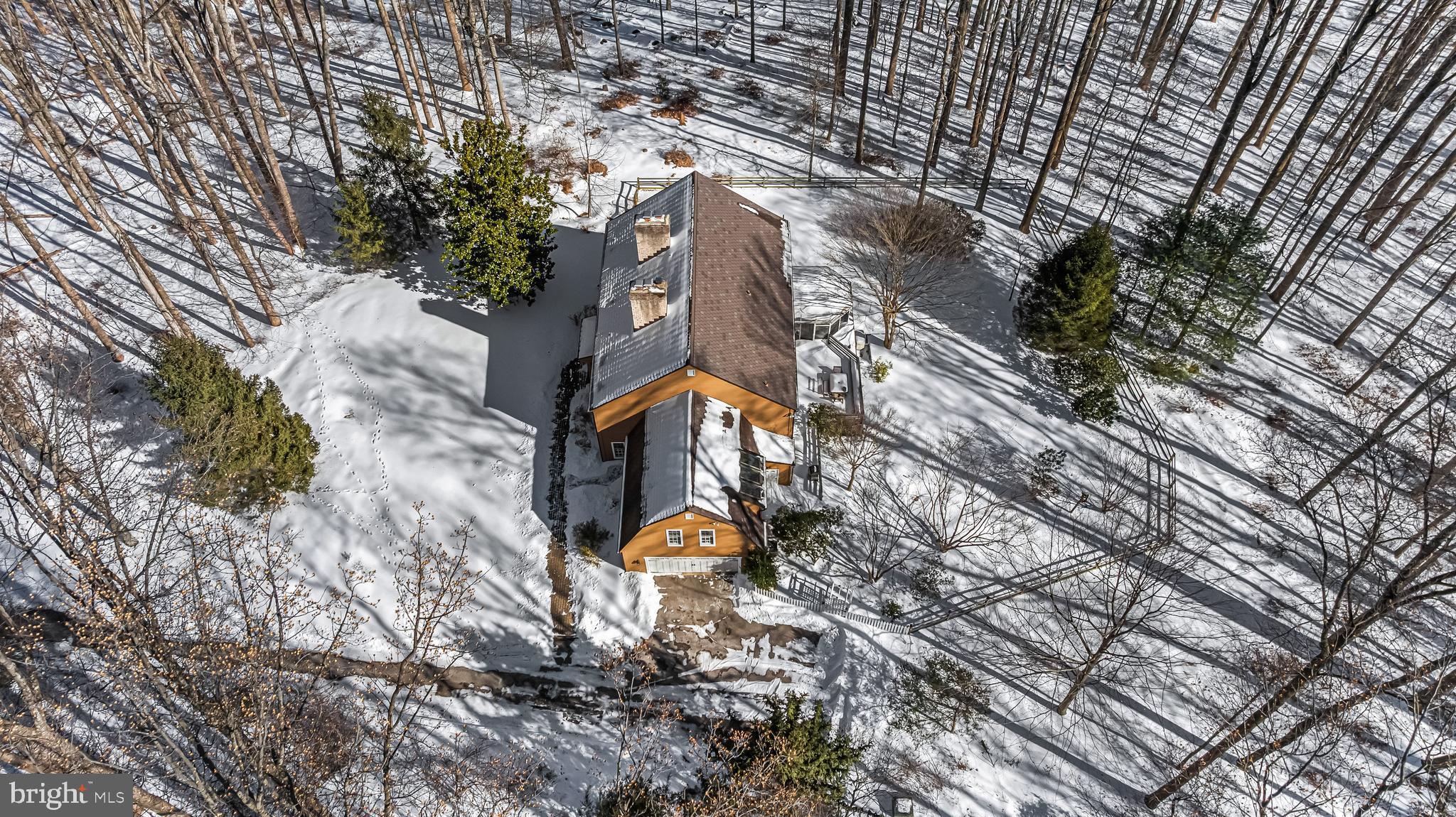 901 CHESTNUT RIDGE DRIVE