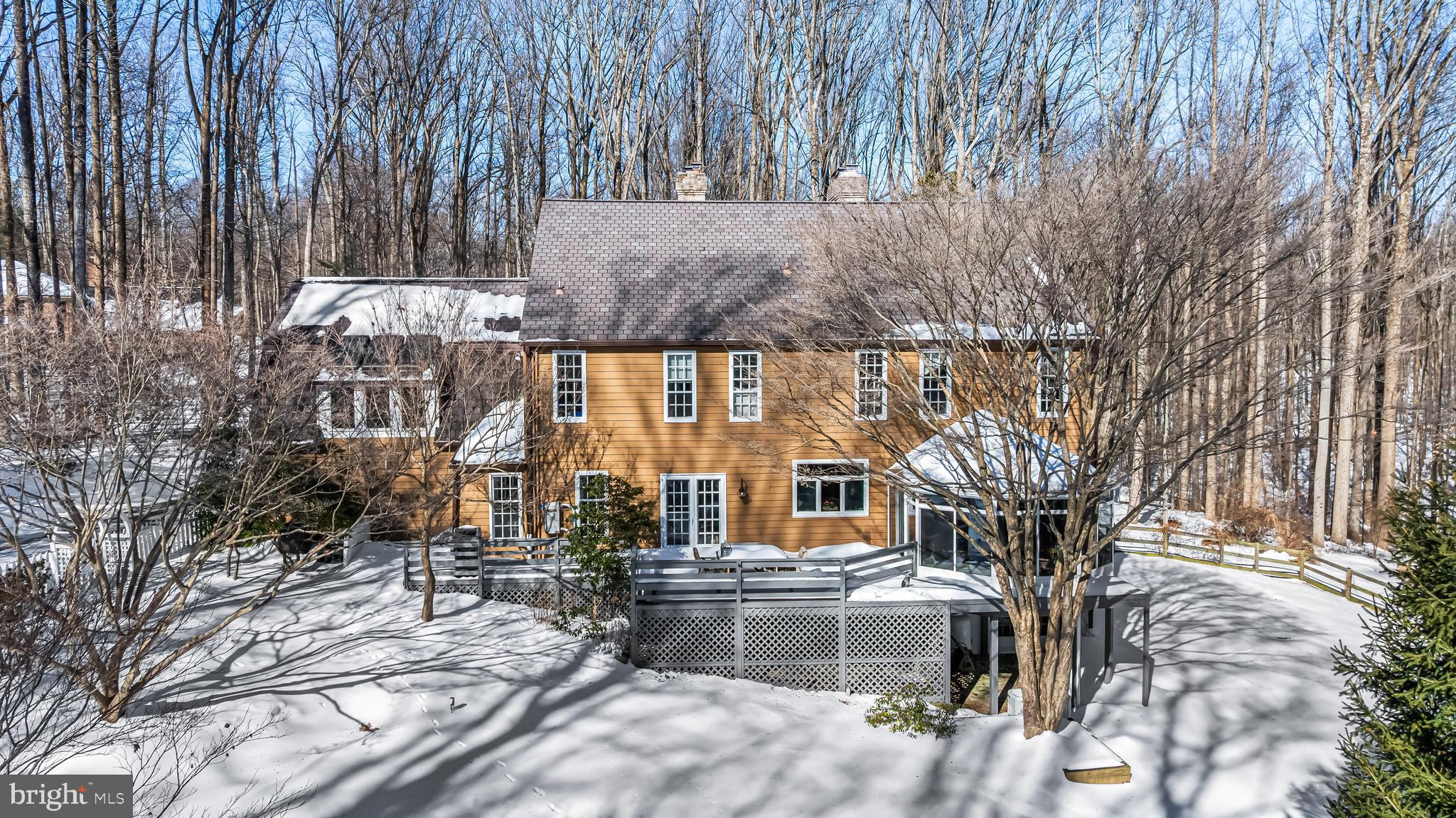 901 CHESTNUT RIDGE DRIVE