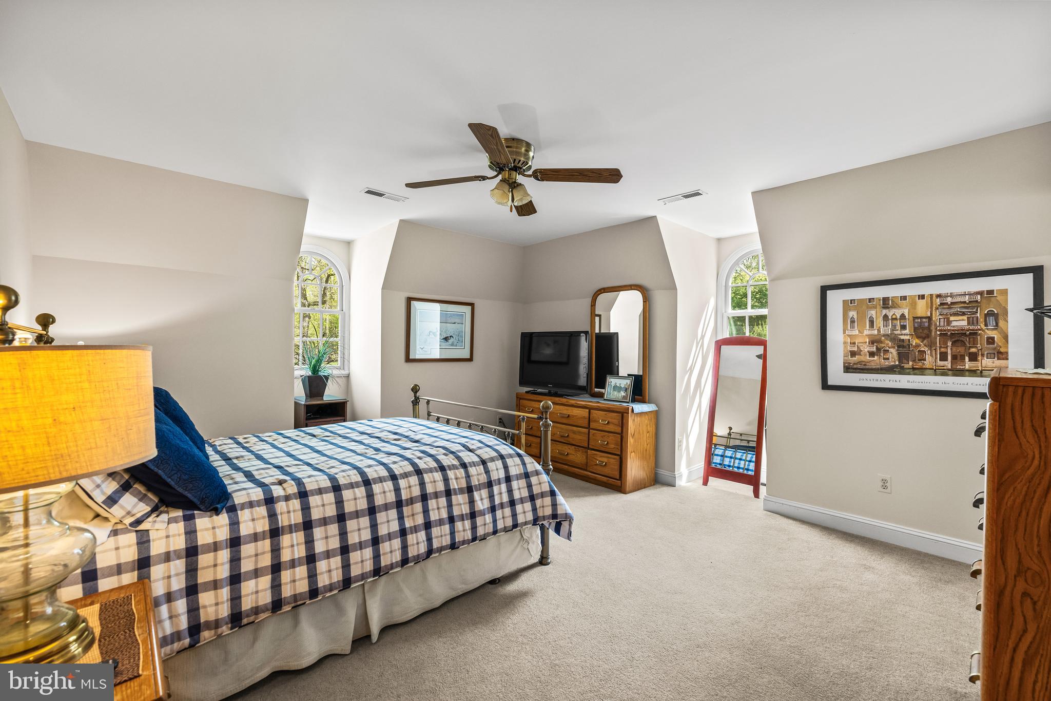 29 SPRINGHILL FARM COURT