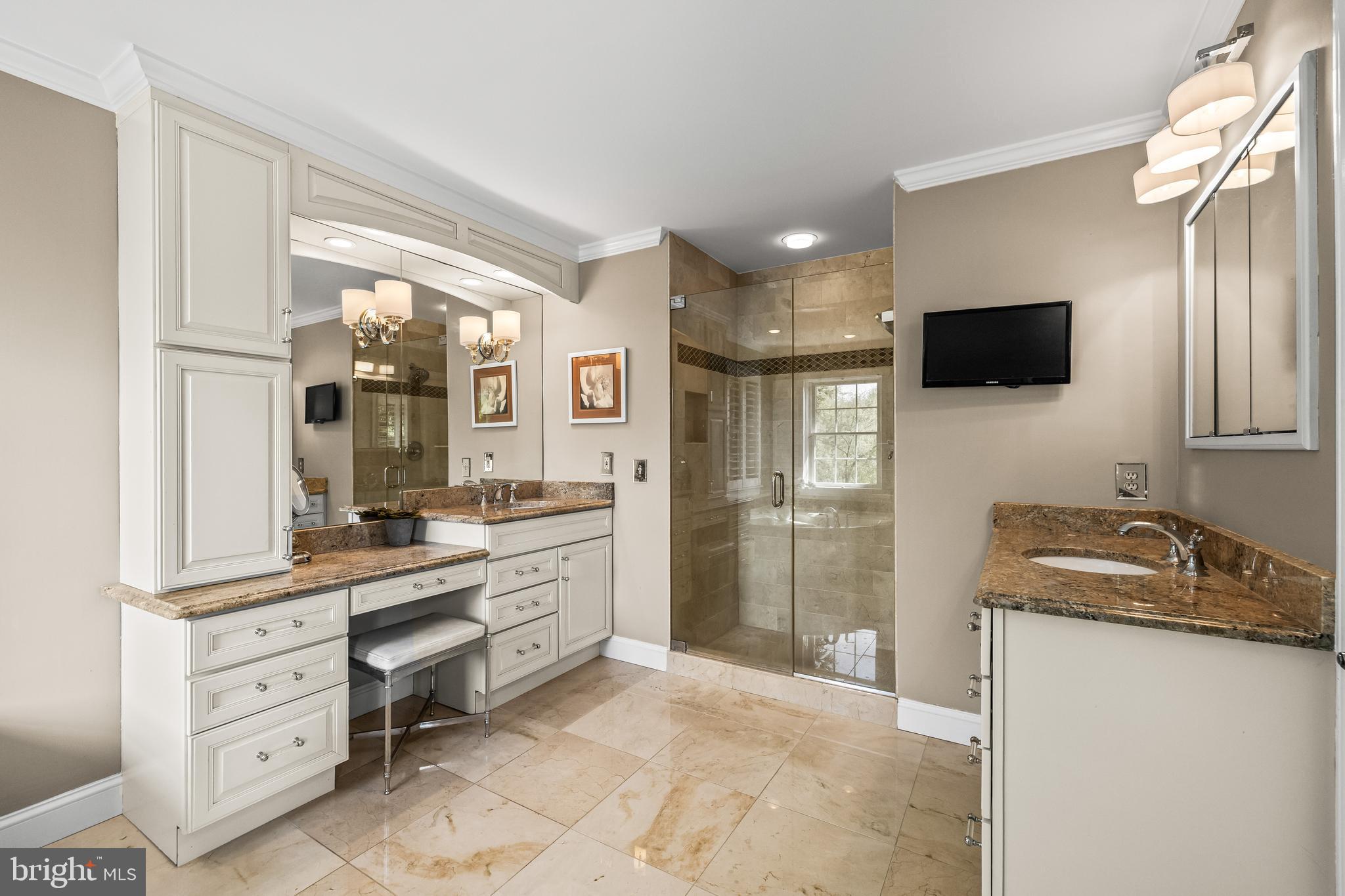 29 SPRINGHILL FARM COURT