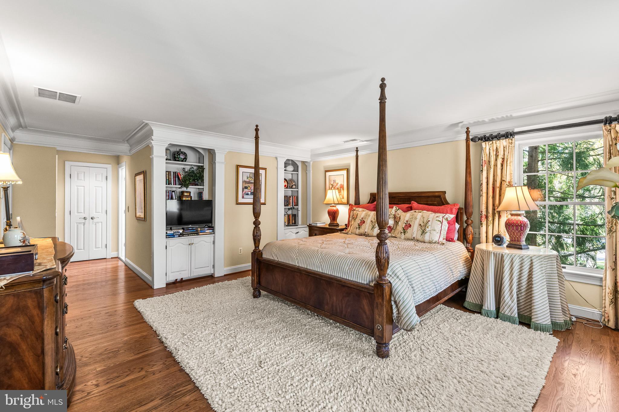 29 SPRINGHILL FARM COURT