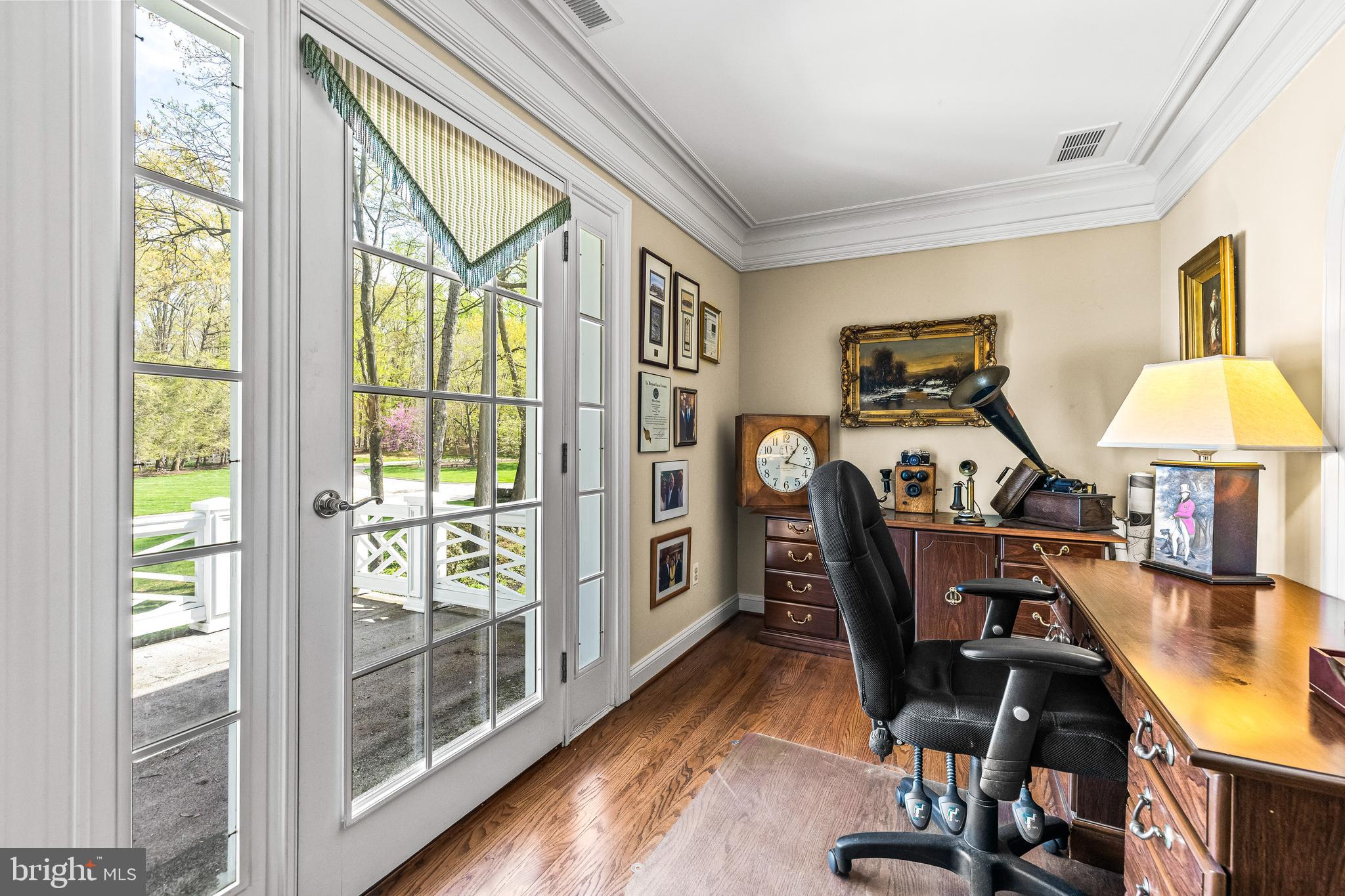 29 SPRINGHILL FARM COURT