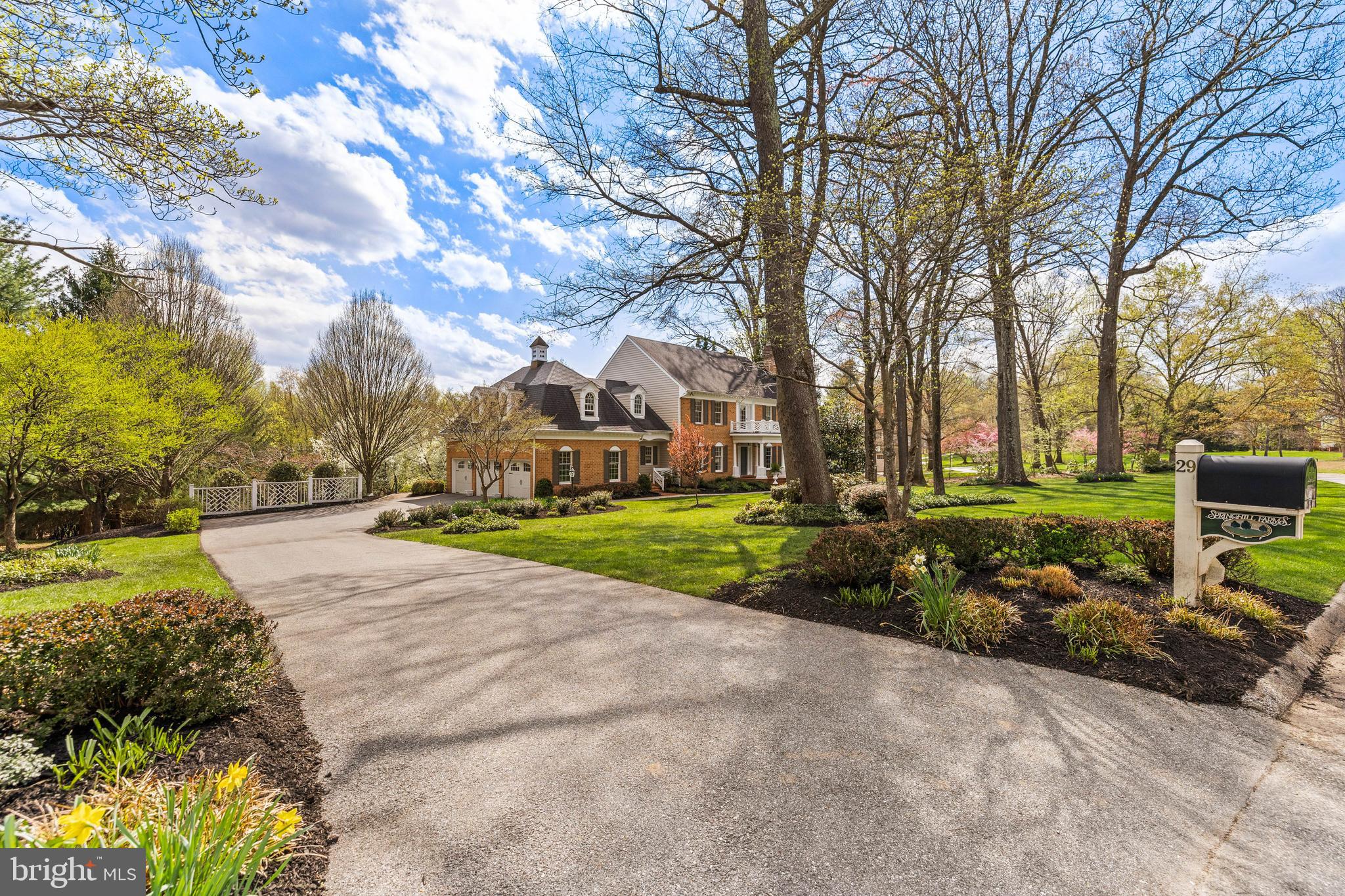 29 SPRINGHILL FARM COURT