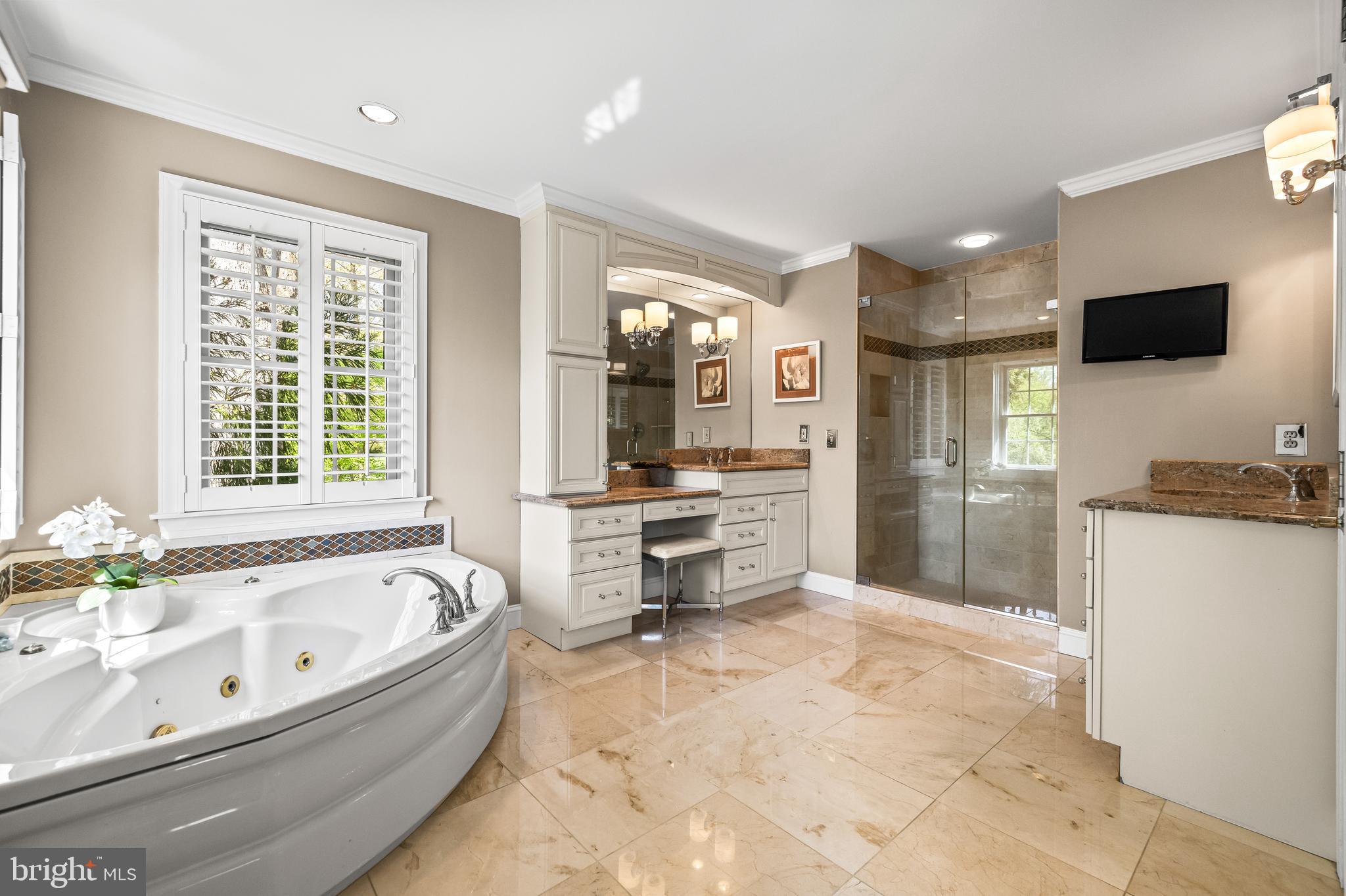 29 SPRINGHILL FARM COURT