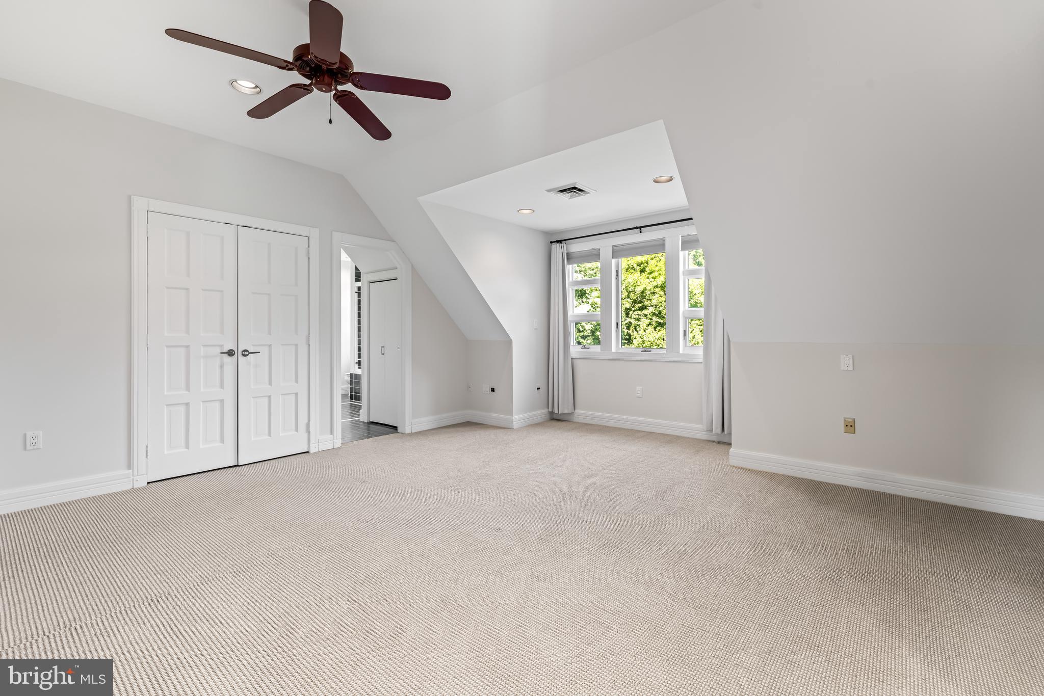 1216 BERWICK ROAD