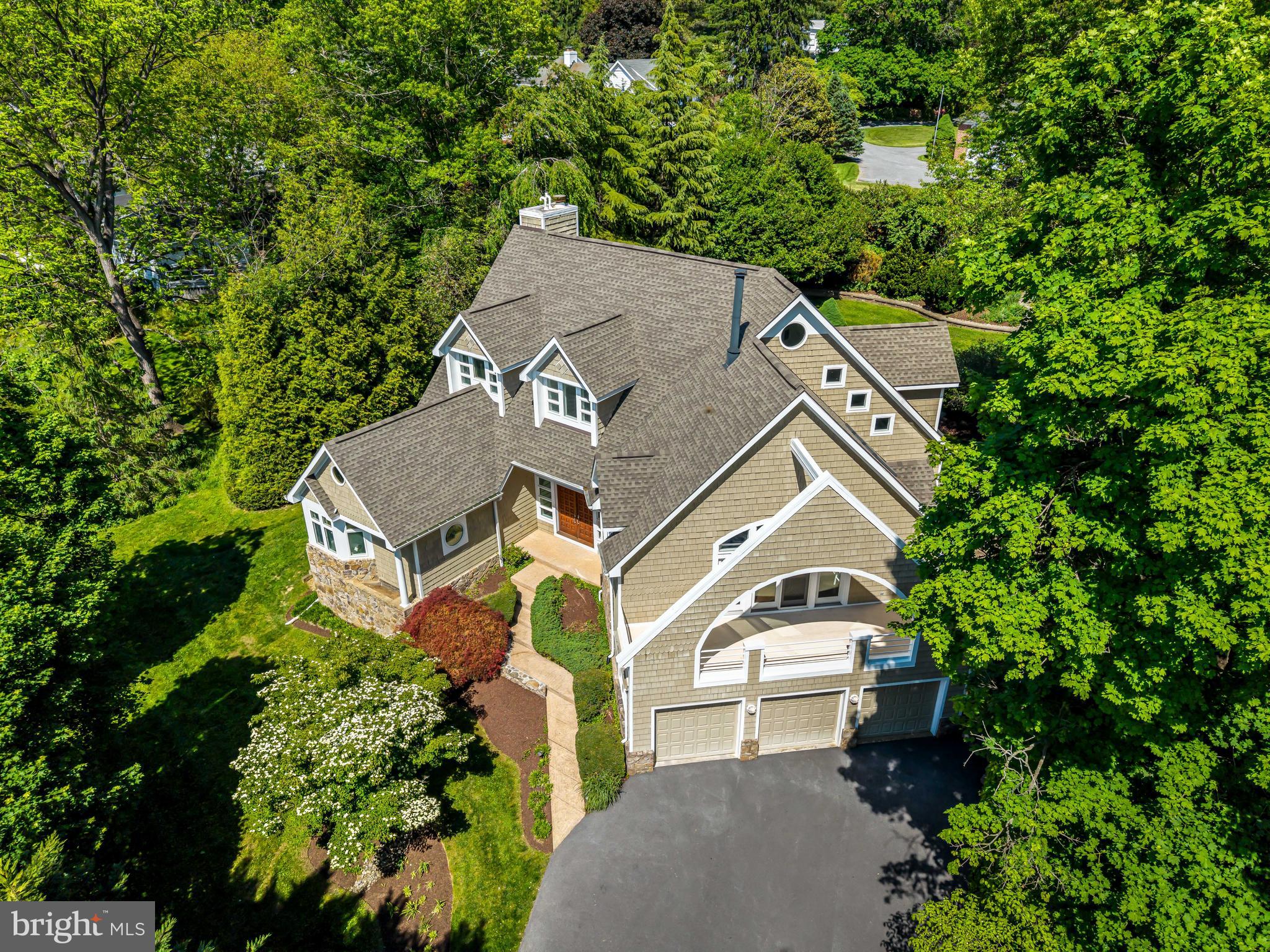 1216 BERWICK ROAD