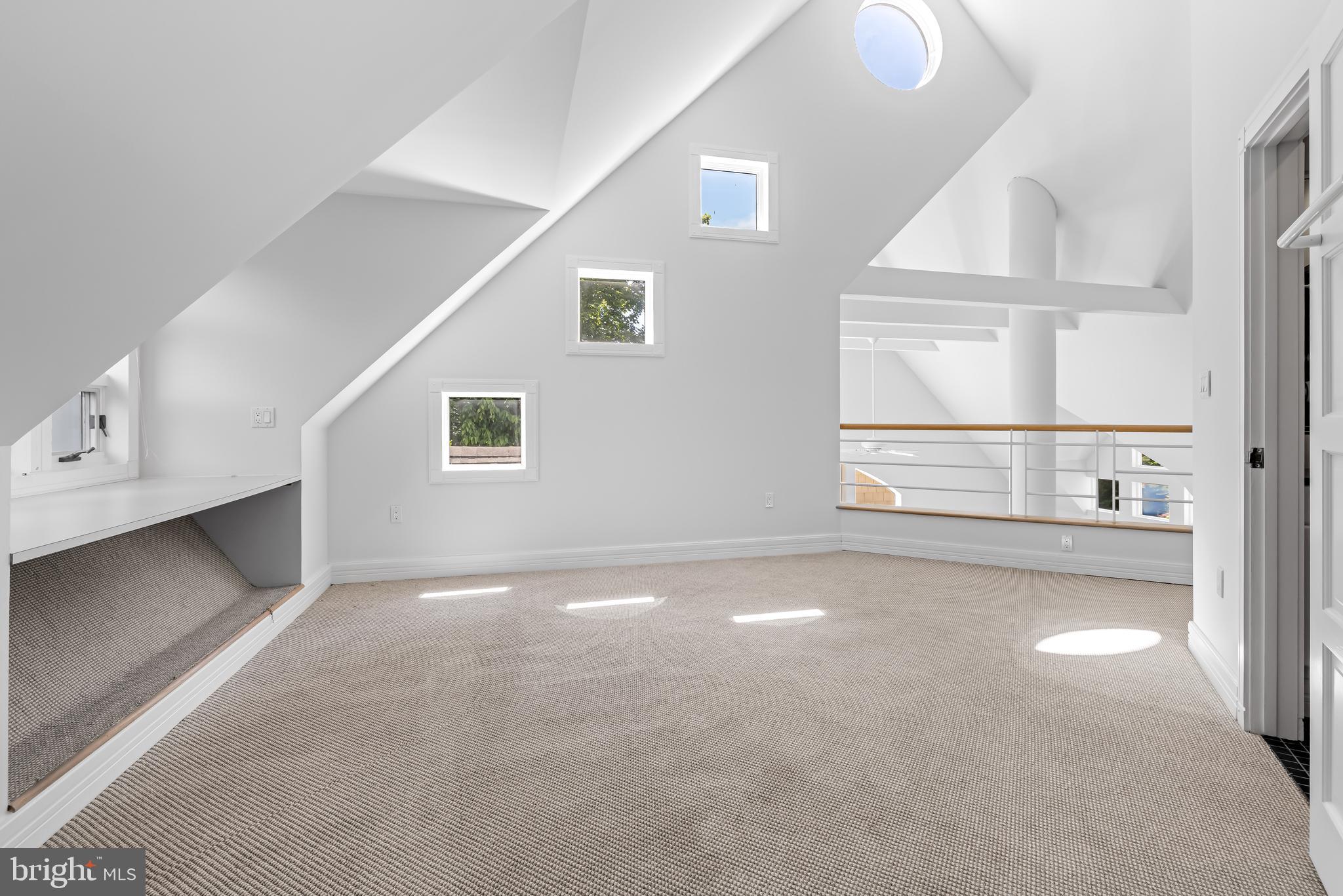 1216 BERWICK ROAD