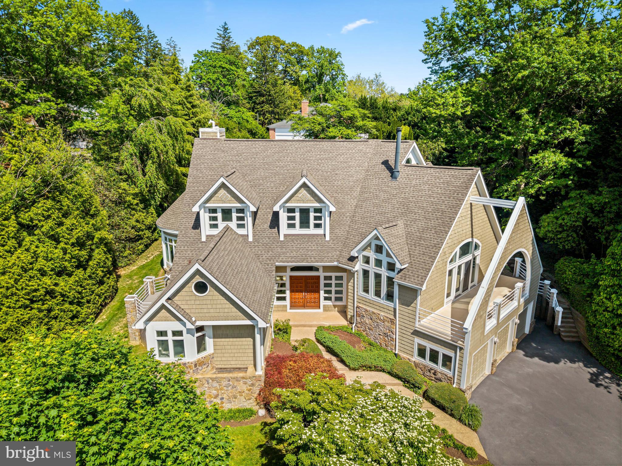 1216 BERWICK ROAD