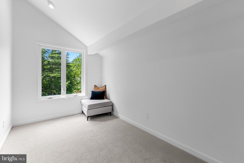 2318 SHADED BROOK DRIVE