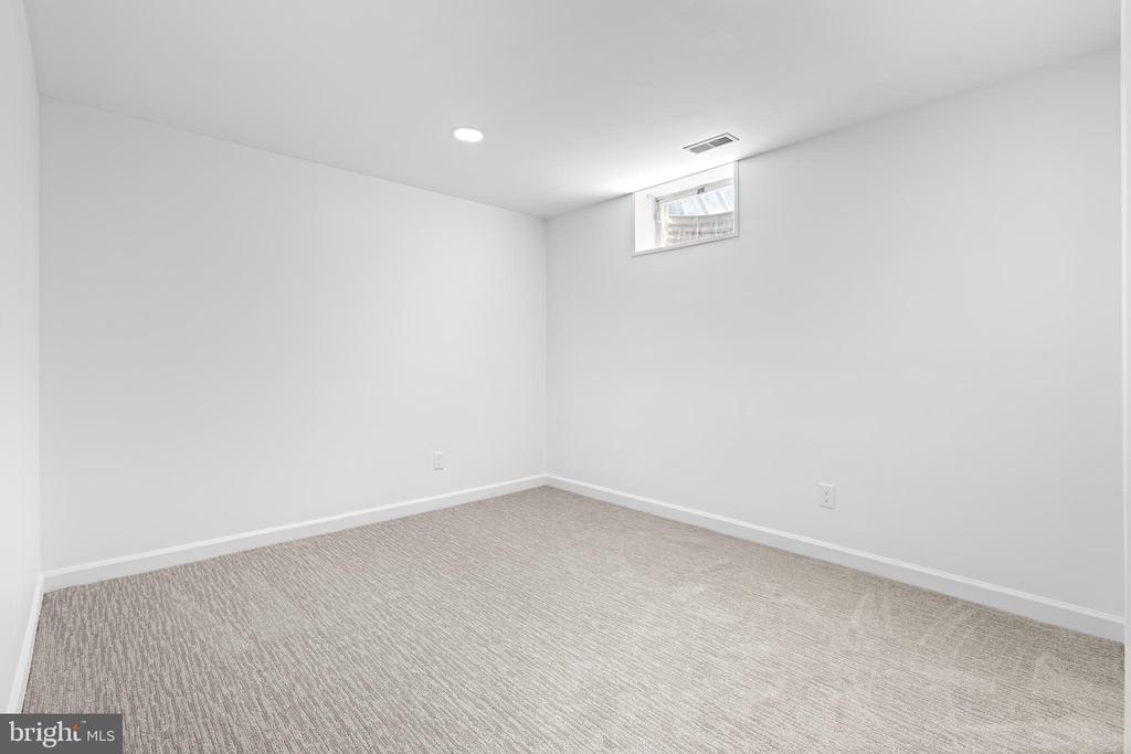 2318 SHADED BROOK DRIVE