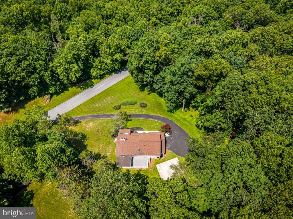 2318 SHADED BROOK DRIVE