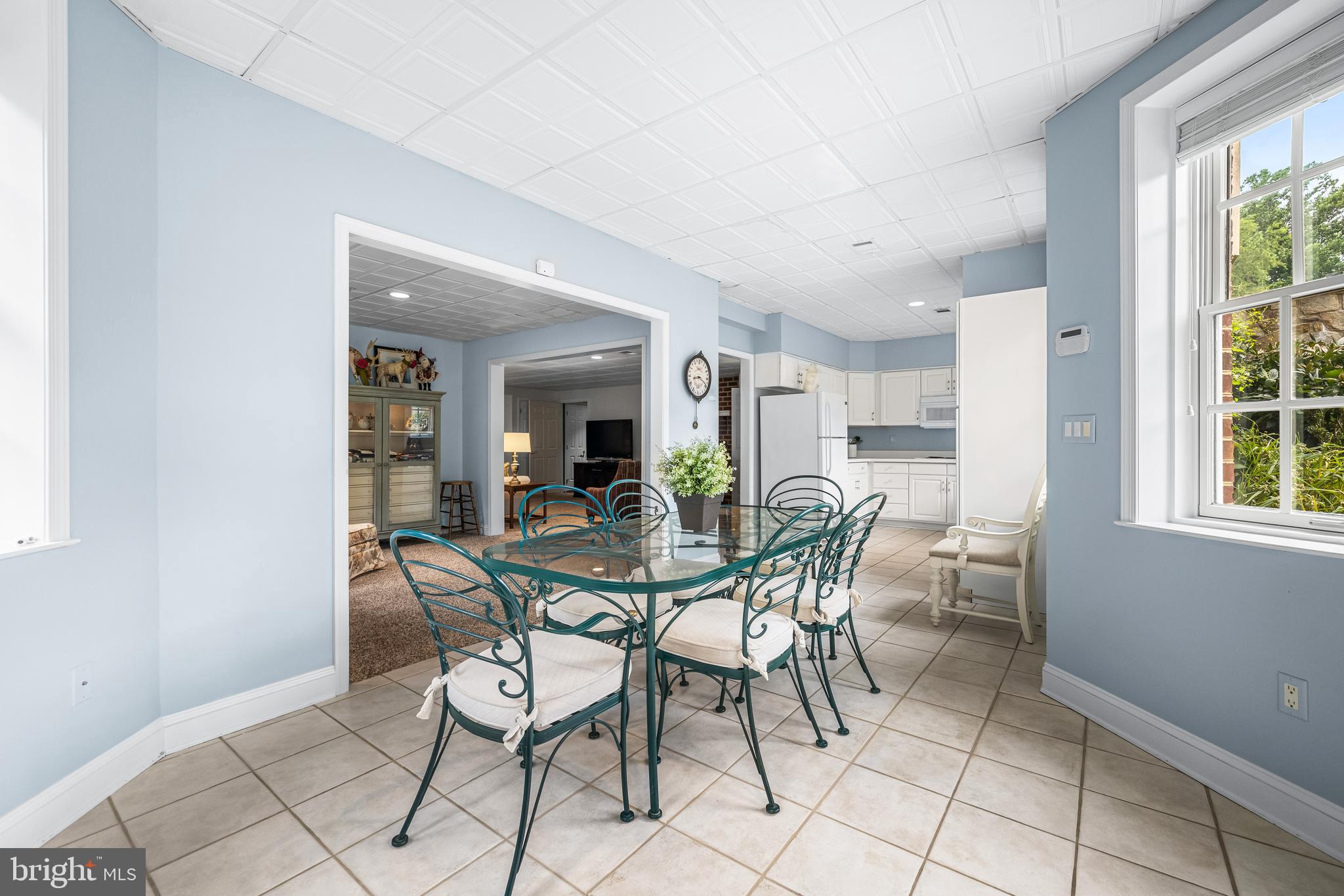 11 SPRINGHILL FARM COURT