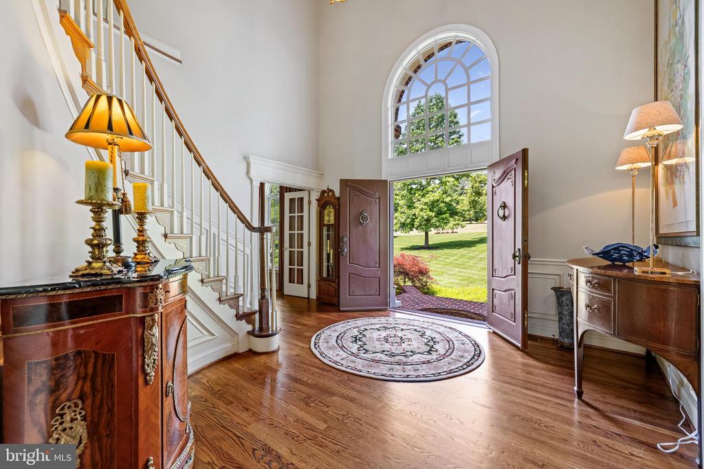 11 SPRINGHILL FARM COURT