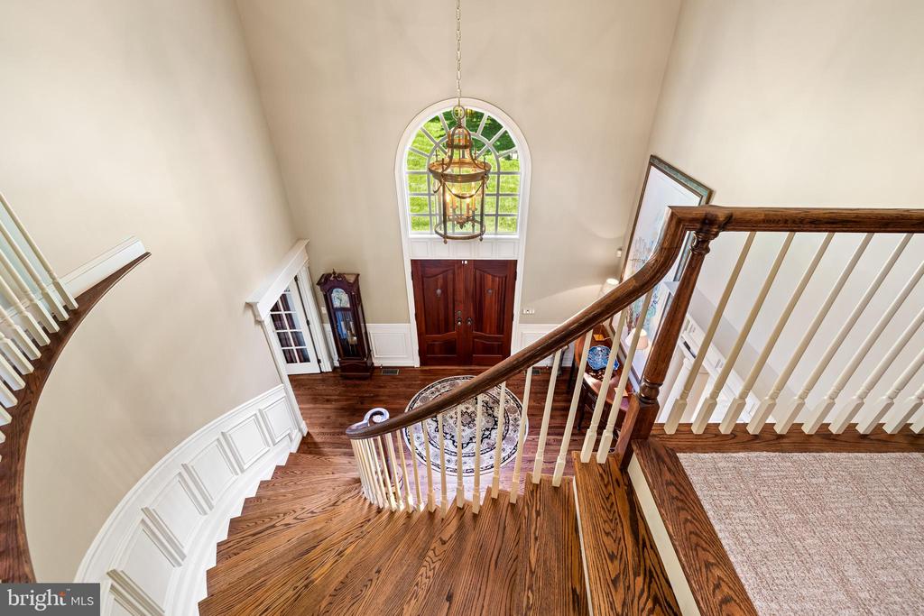 11 SPRINGHILL FARM COURT