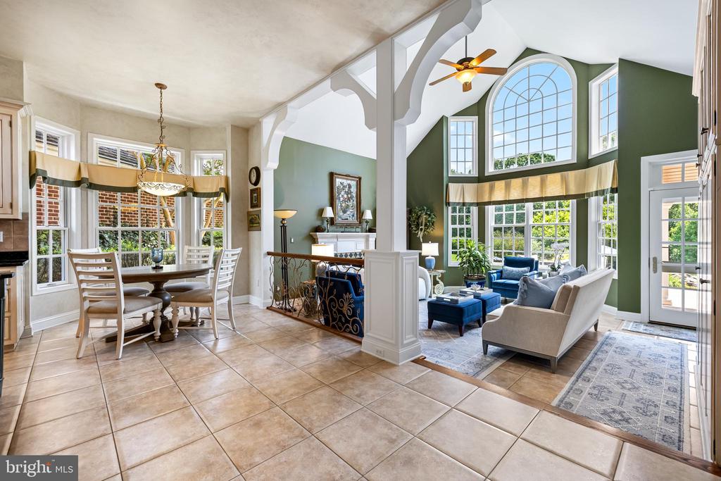 11 SPRINGHILL FARM COURT