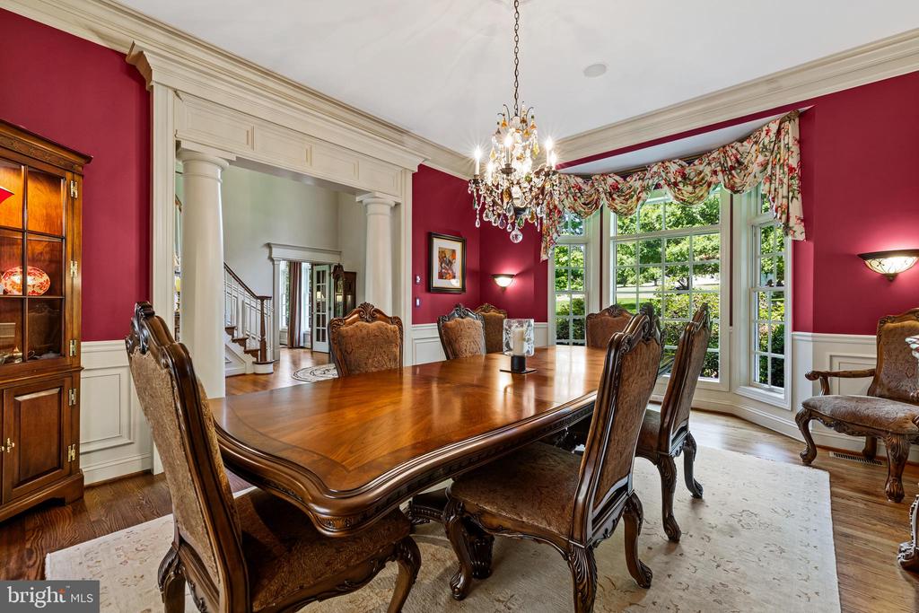 11 SPRINGHILL FARM COURT