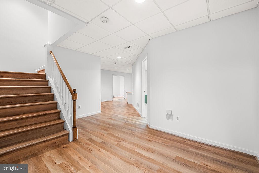 9 SPRINGHILL FARM COURT
