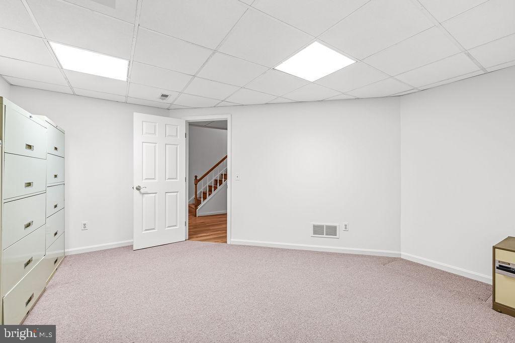 9 SPRINGHILL FARM COURT