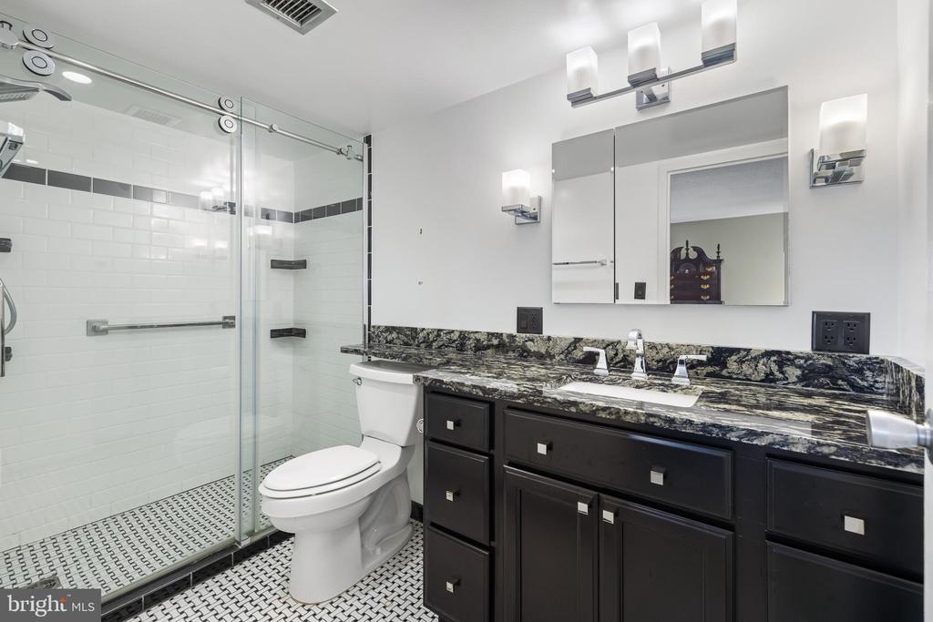 205 E JOPPA ROAD Unit: 1908