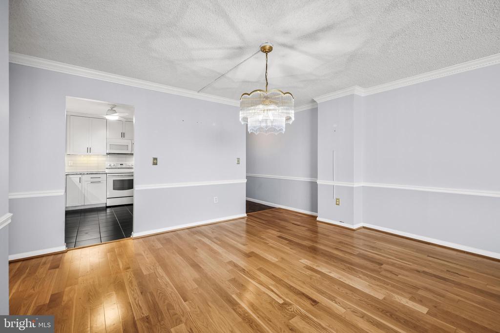 205 E JOPPA ROAD Unit: 1908