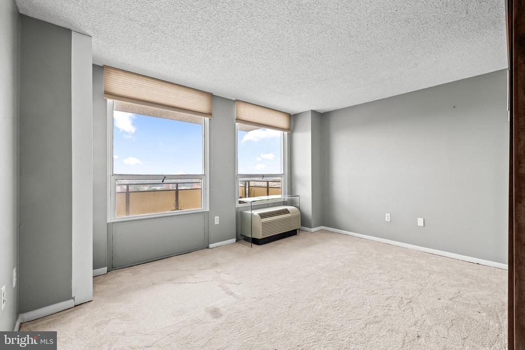 205 E JOPPA ROAD Unit: 1908