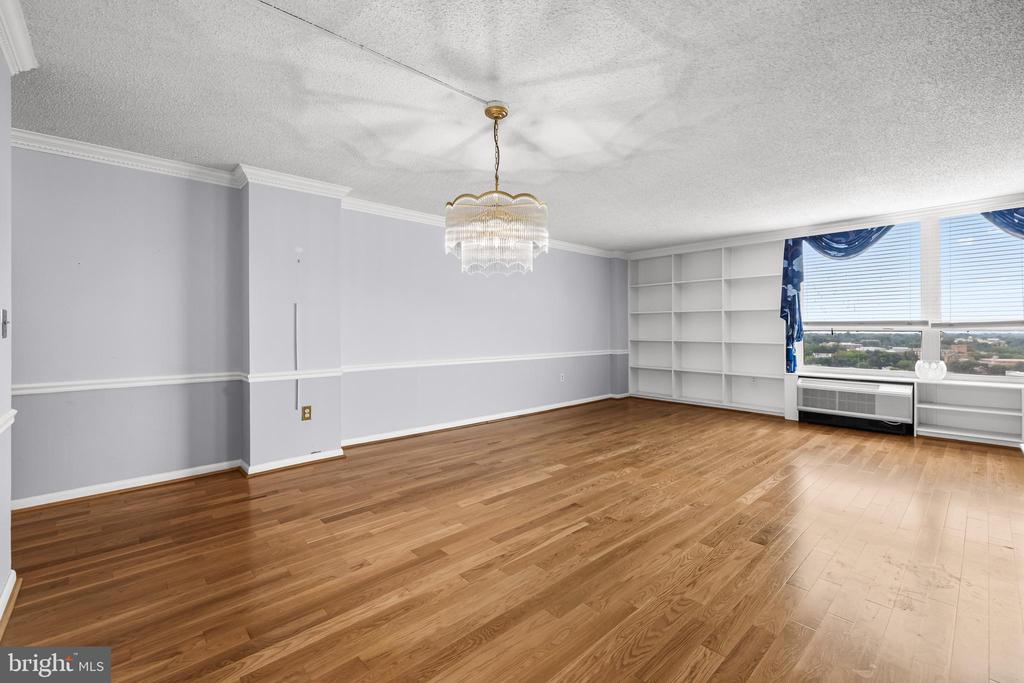 205 E JOPPA ROAD Unit: 1908