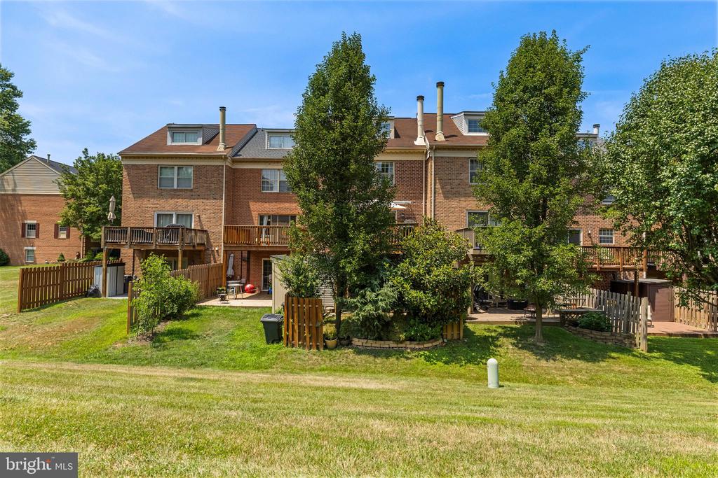 22 CROSS FALLS CIRCLE