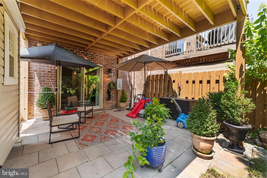 22 CROSS FALLS CIRCLE