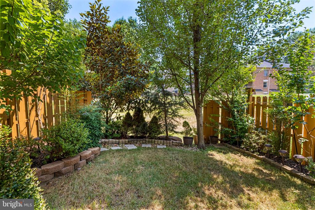 22 CROSS FALLS CIRCLE