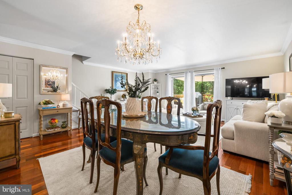 22 CROSS FALLS CIRCLE