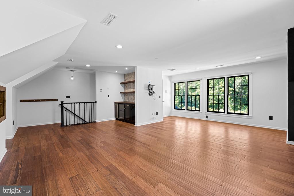 13311 FALLS ROAD