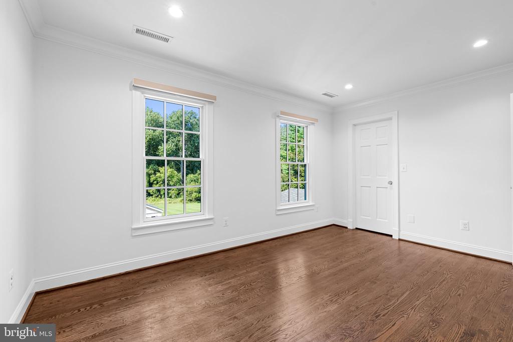 13311 FALLS ROAD