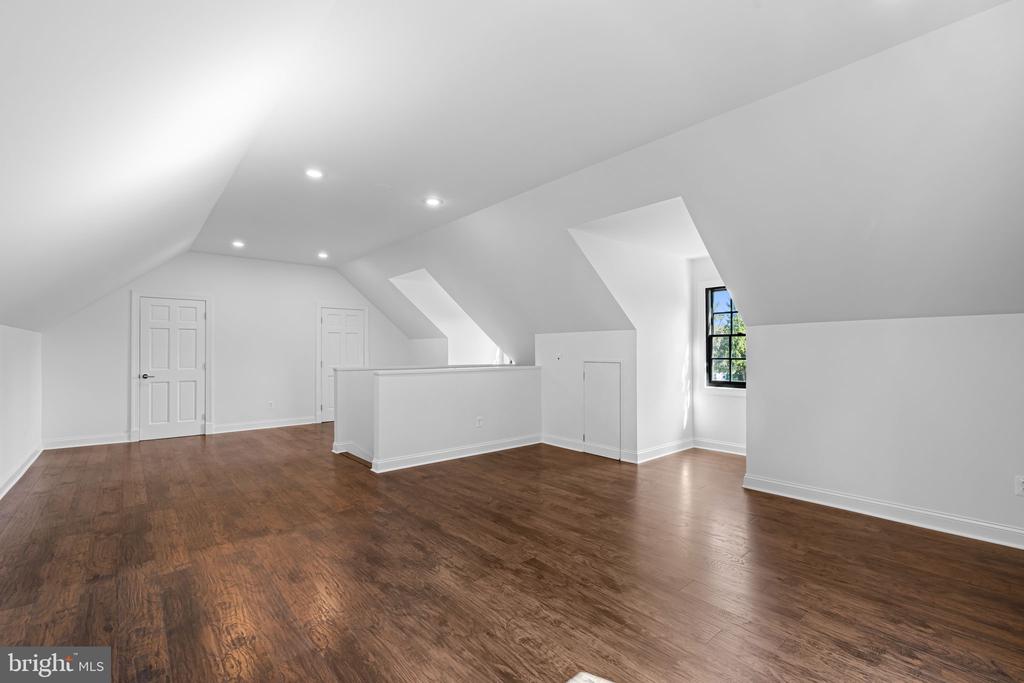 13311 FALLS ROAD