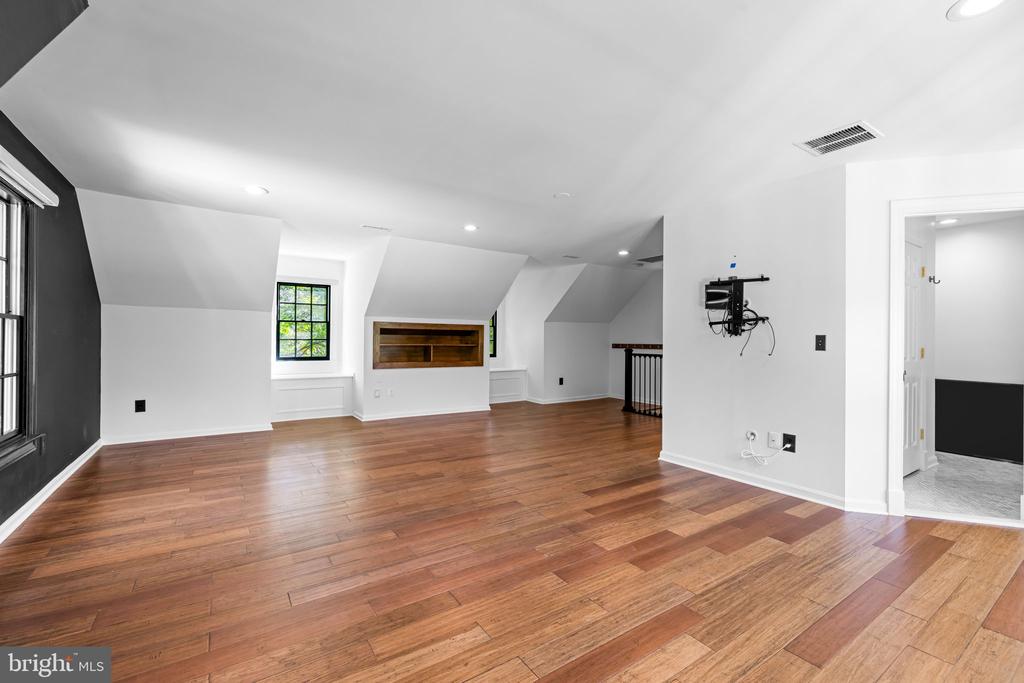 13311 FALLS ROAD