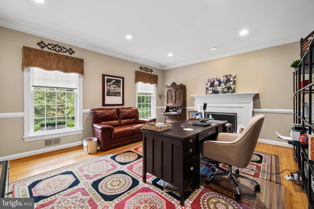 14205 GREENCROFT LANE