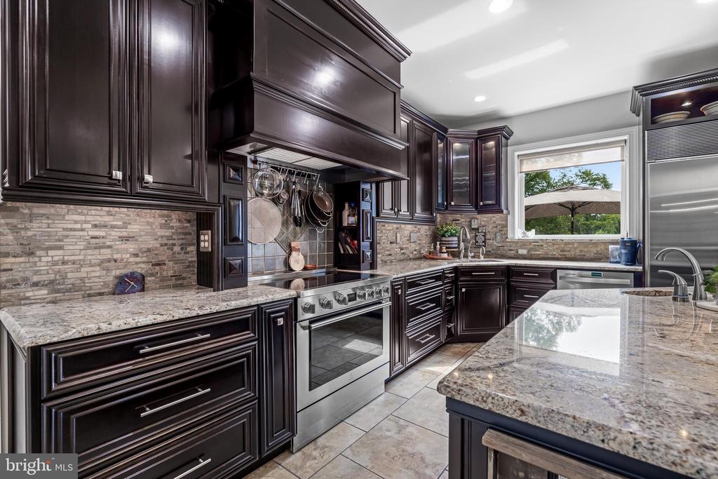 14205 GREENCROFT LANE