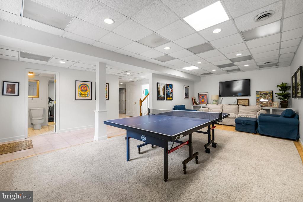 1506 PHOENIX ROAD W