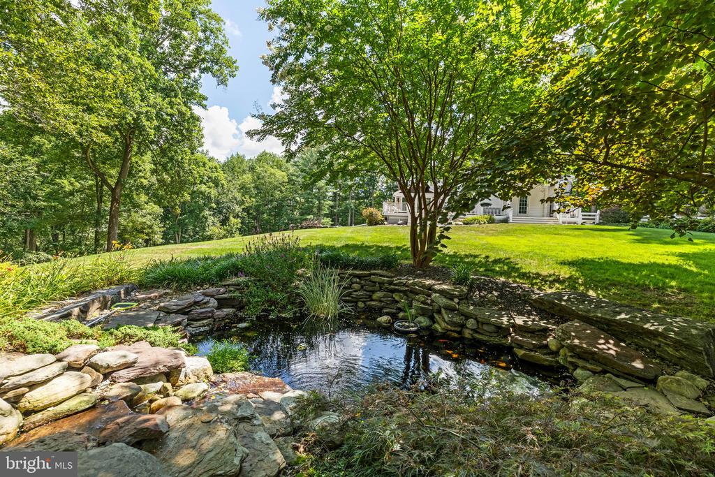 1506 PHOENIX ROAD W