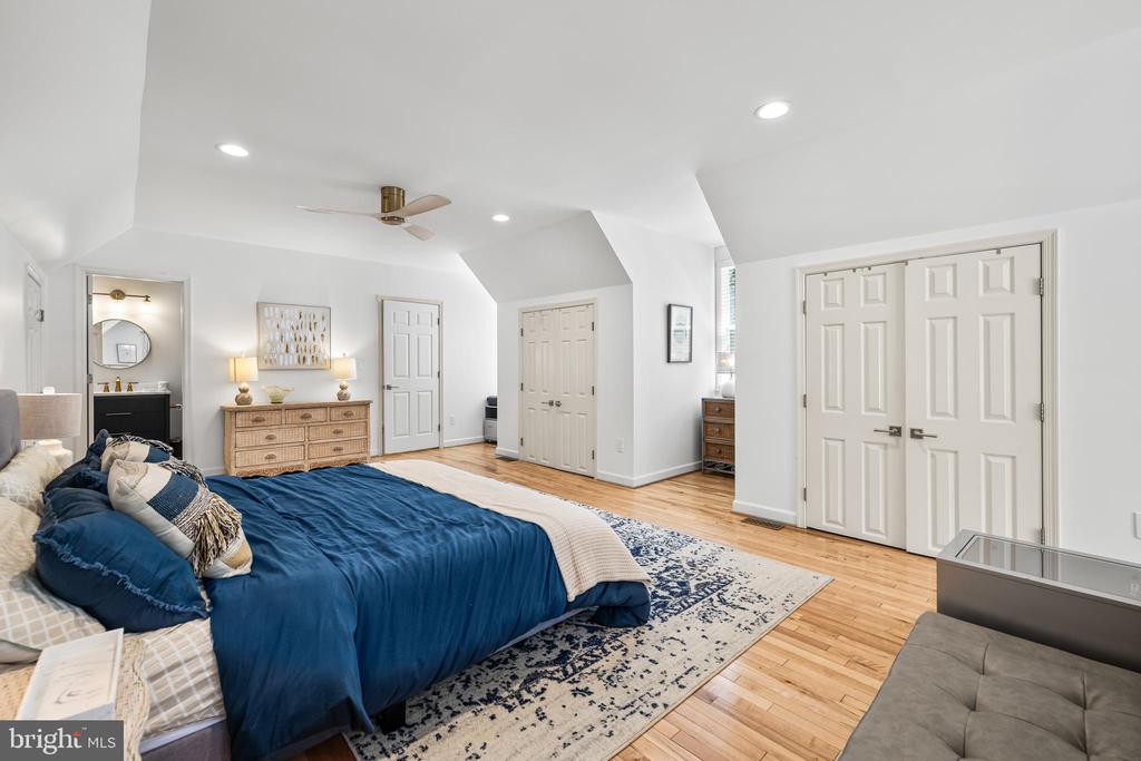 1506 PHOENIX ROAD W